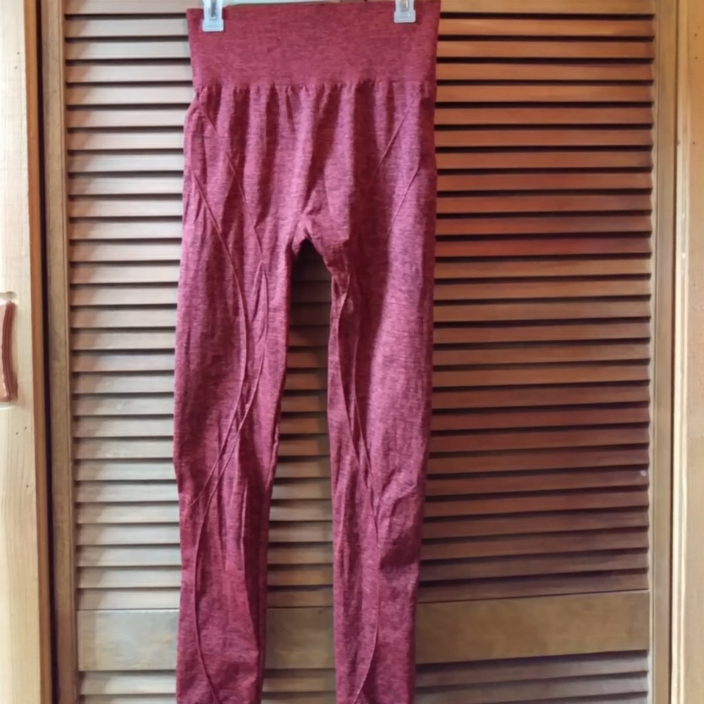 Mukluks M/L leggings
